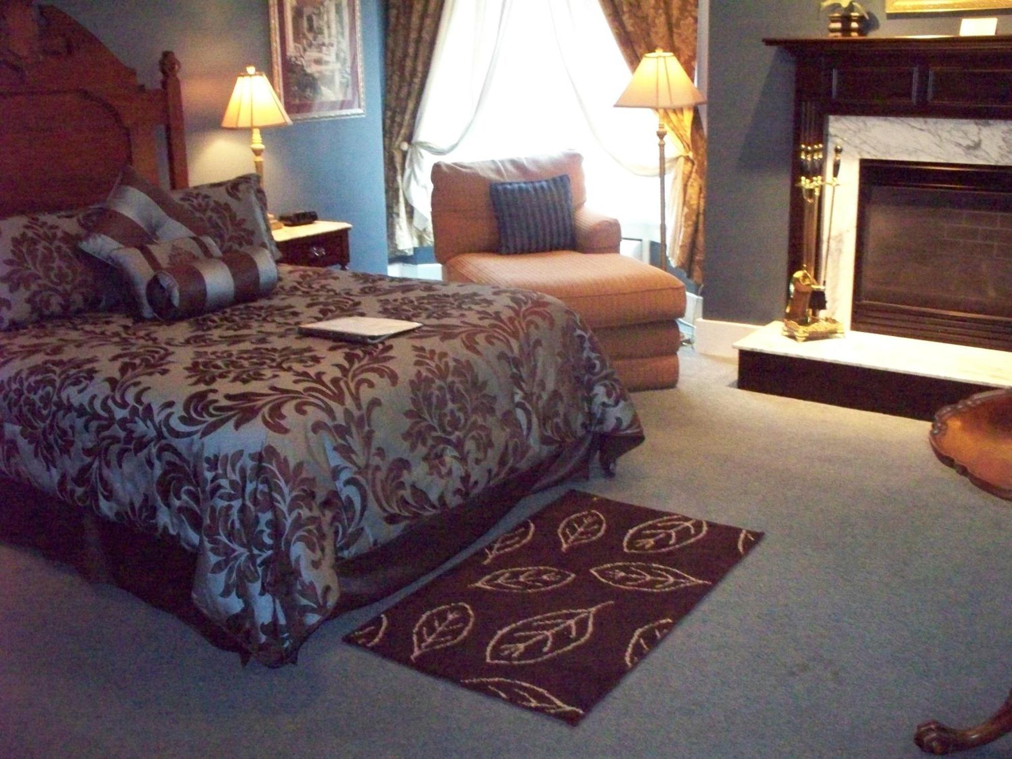 Inn At 835 Boutique Hotel Springfield Room photo